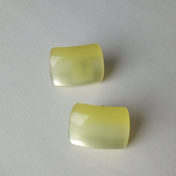 Luminous lemon moonglow rectangular clip-on earrings - Picture 1 of 6